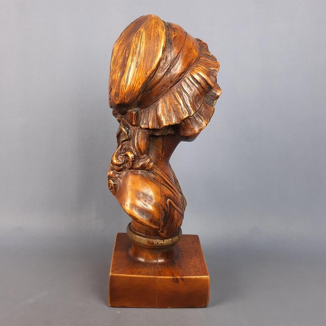 Fantastic large vintage carved wooden sculpture, depicting a young girl, excellent Italian manufacturing, very scenic and...