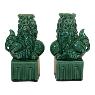 Porcelain Green Glazed Foo Dogs Bookends - a Pair For Sale