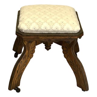 Antique, Oak With Spoon-Carvings, Victorian-Era or Eastlake Style Foot/Vanity Stool, Cabriole Legs, Centralized Drop-Pendant Under Seat, Circa 1890’s For Sale