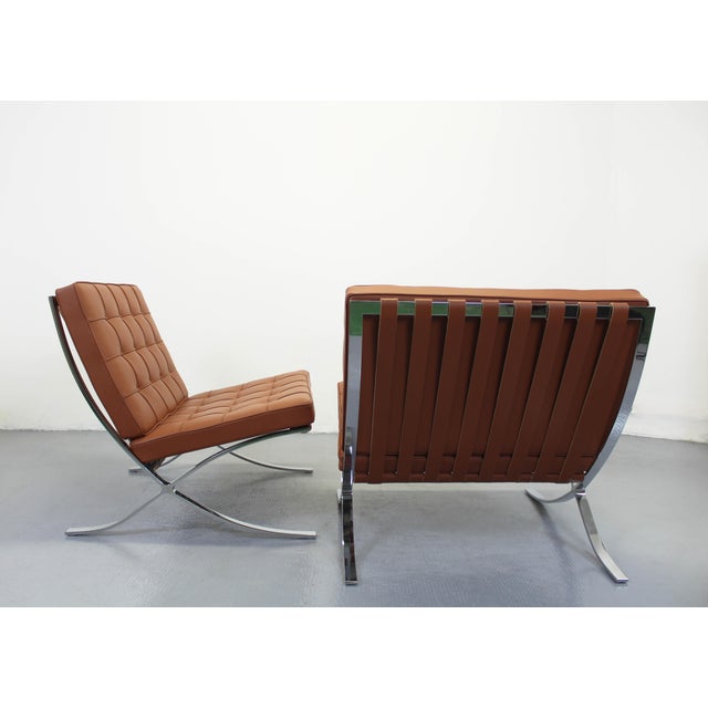 Mid-Century Modern Barcelona Chair in Brown Tobacco Leather by Ludwig Mies Van Der Rohe for Knoll International For Sale - Image 3 of 11
