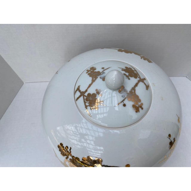 Ceramic Williams Sonoma Home Porcelain White and Gold Ginger Jar For Sale - Image 7 of 15