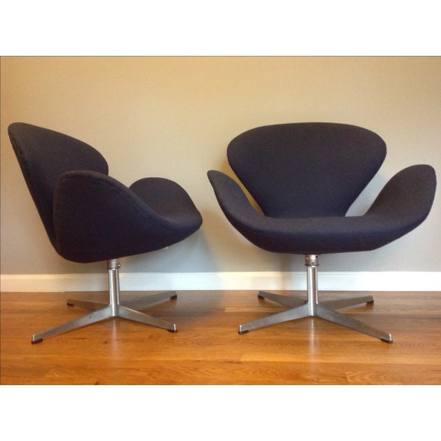 Arne Jacobsen Swan Chairs - Pair For Sale In Saint Louis - Image 6 of 10