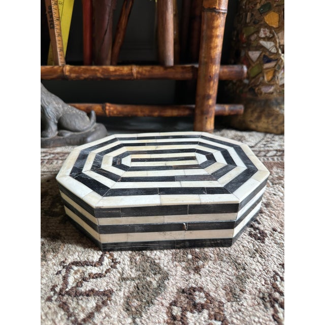 2010s Vintage Black & White Bone Inlay Box Octagonal Geometric Trinket Box For Sale - Image 5 of 5