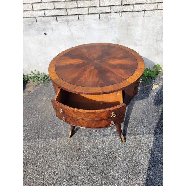 Wood Beautiful Flame Mahogany Center Table Made Attributed to Weiman Furniture American Made For Sale - Image 7 of 12