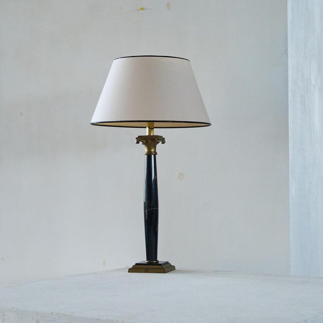 Neoclassical Table Lamp in Marble and Brass, 1970s For Sale - Image 10 of 12