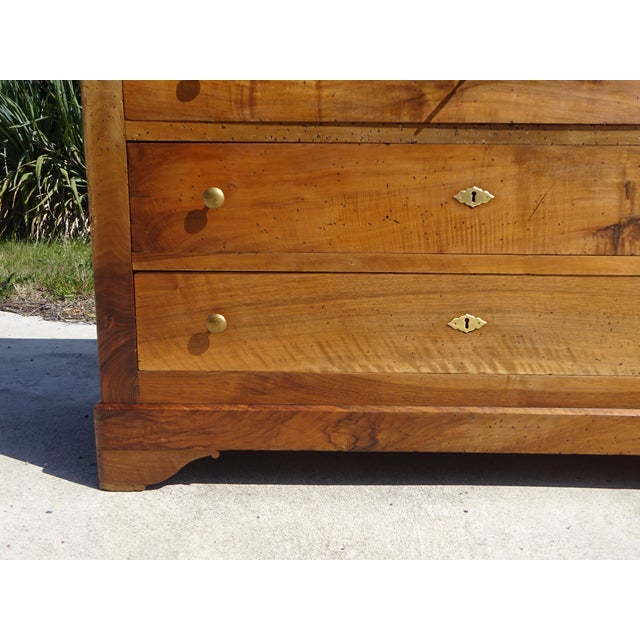 Louis-Philippe Walnut Chest of Drawers, 1850s For Sale - Image 6 of 18