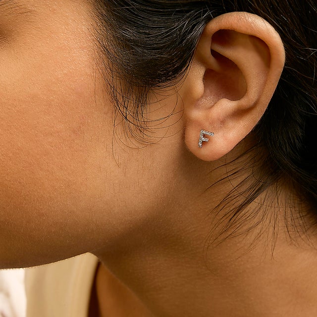 Haus of Brilliance 10K White Gold 1/10 Cttw Diamond 'F' Initial Stud Earring For Sale - Image 4 of 5