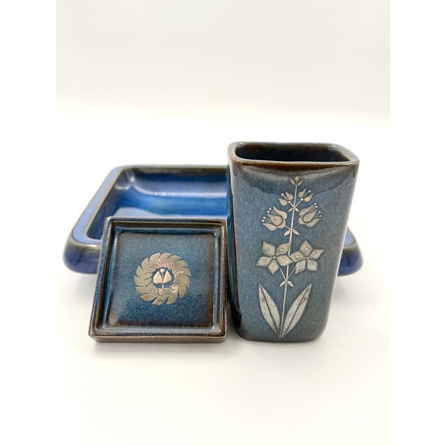 Mid-Century Modern Lagun Vase & Dishes by Sven Jonson for Gustavsberg, 1960s, Set of 3 For Sale - Image 3 of 3