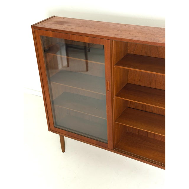 1960s Teak Display Cabinet, 1960s For Sale - Image 5 of 8
