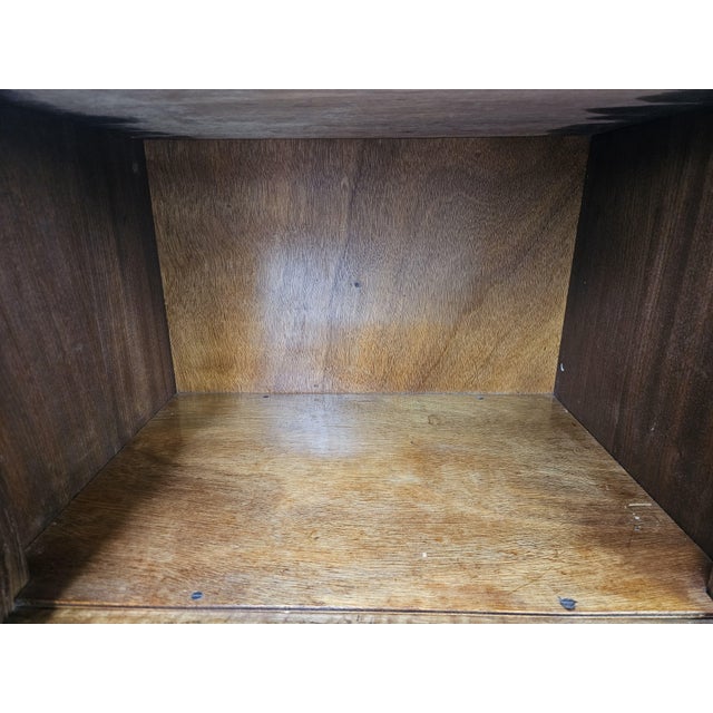 Art Deco Linear and Geometric Bedside Tables in Walnut Burl, 1940, Set of 2 For Sale - Image 18 of 18