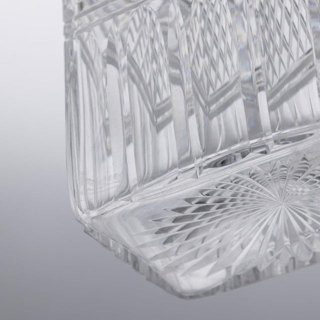 Antique English Locking Decanters in Silver and Cut Glass, 1925, Set of 2 For Sale - Image 3 of 18