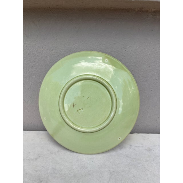 Small German Majolica Tulip Plate Circa 1900 For Sale - Image 4 of 4
