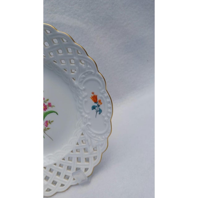 Mid-Century Modern Vintage Openwork Porcelain Plate Yellow Daffodil from Meissen, 1960s For Sale - Image 3 of 11