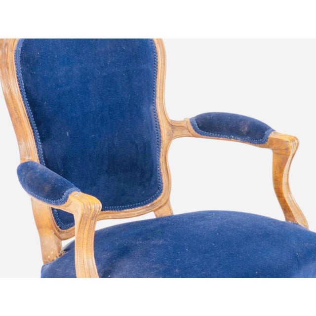 Antique French Louis XVI Style Sapphire Blue Velvet Armchair, Circa 1900 For Sale - Image 4 of 4