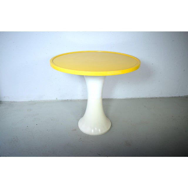 Plastic Vintage Space Age Tulip Shape Table, 1970s For Sale - Image 7 of 7