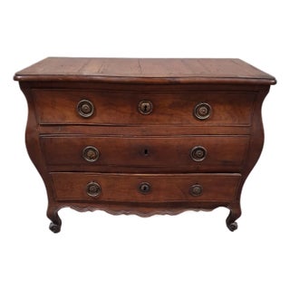18th Century French Provincial Walnut Bombé Commode, Louis XV Style For Sale