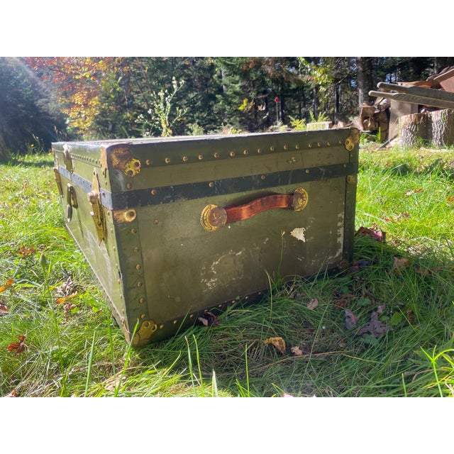 1940s Vintage Travel Trunk For Sale - Image 5 of 11