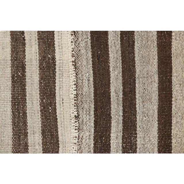 Traditional Vintage Jajim Qashqai Persian Kilim With Taupe and Off-White Stripes - Rug & Kilim For Sale - Image 3 of 7