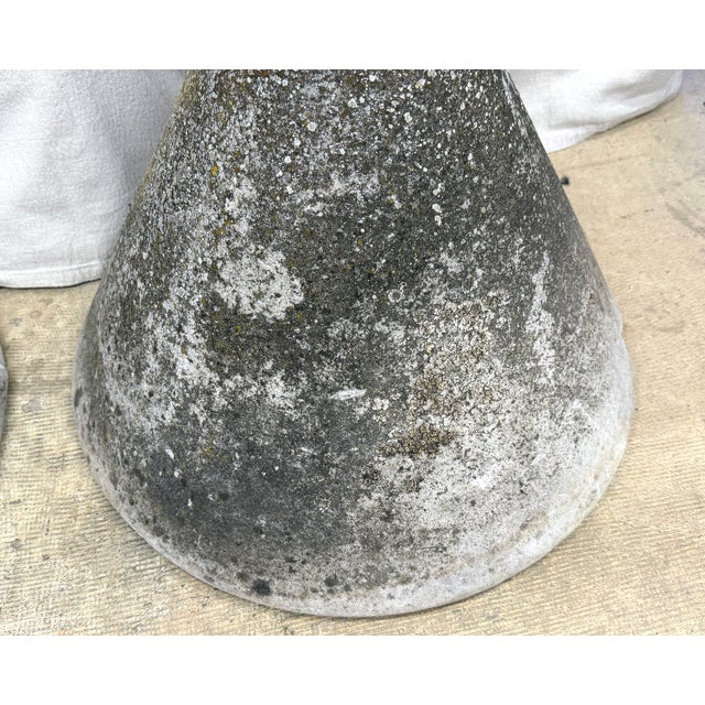 Light Gray Mid-Century Modern Willy Guhl Diabolo Hourglass Planters 38" - A Pair For Sale - Image 8 of 14