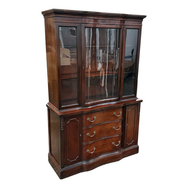 Late 20th Century Mahogany China Cabinet For Sale