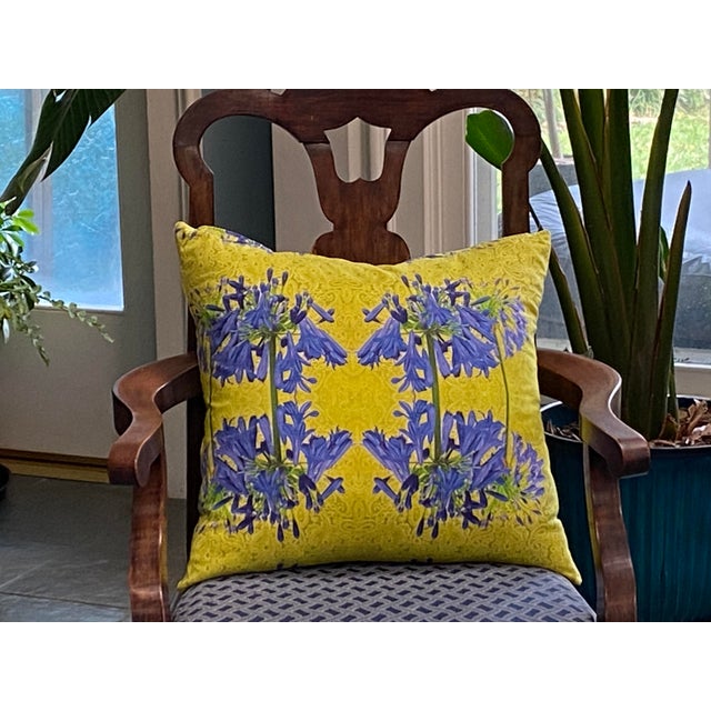 Contemporary Lilly of Nile Against Gold Paisley, B. Luke Designer Pillows For Sale - Image 3 of 6