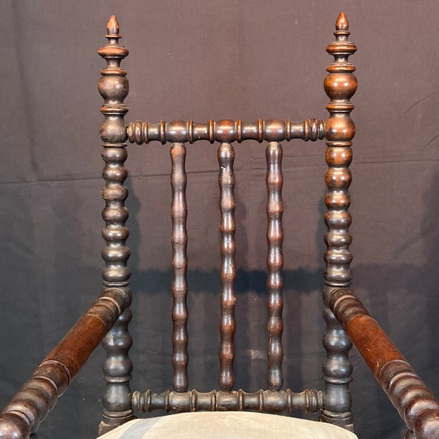 1900 - 1909 Antique Child’s Turned Wood Bobbin Spindle Armchair Nursery Chair With Finial Posts For Sale - Image 5 of 7