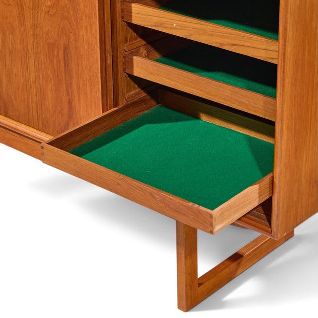Kurt Østervig Style Mid Century Danish Teak Sliding Door Credenza and Hutch For Sale - Image 10 of 14