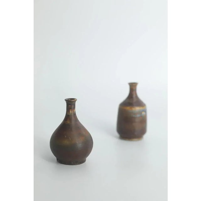 Small Mid-Century Scandinavian Modern Brown Stoneware Vases by Gunnar Borg for Höganäs Ceramics, 1960s, Set of 4 For Sale - Image 9 of 12