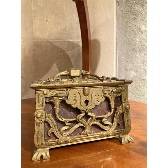 19th Century French Art Nouveau Pierced Gilt Bronze Jewelry Box For Sale - Image 12 of 15