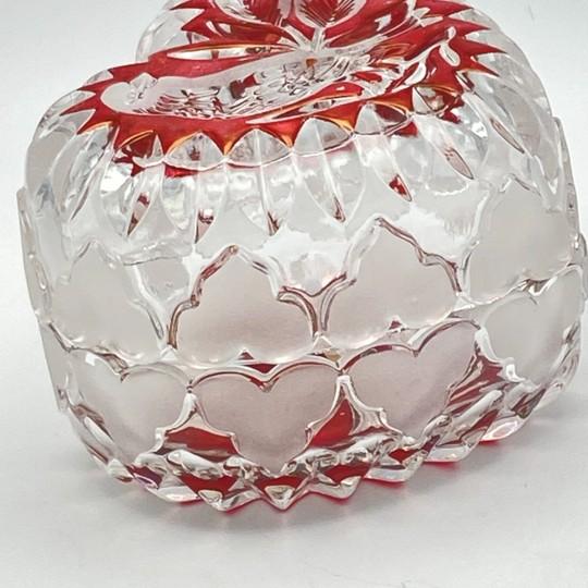 Late 20th Century Hofbauer "Byrdes" Ruby Crystal Heart Trinket Box With Lid (Vintage 1970’s-1990’s, Original Foil Label) For Sale - Image 5 of 17