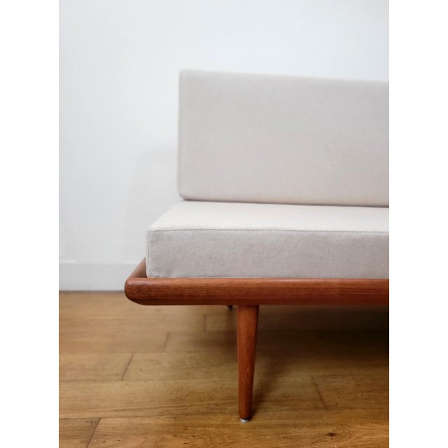 Danish Teak Daybed by Peter Hvidt and Orla Mølgaard-Nielsen for France & Søn / France & Daverkosen, 1950s For Sale - Image 10 of 18