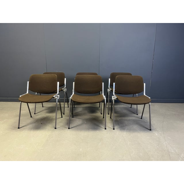Vintage DSC 106 Side Chairs by Giancarlo Piretti for Castelli, 1970s, Set of 6 For Sale - Image 6 of 10