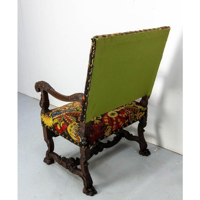 English Victorian Walnut Armchair with Lion Paws Feet, Late 19th Century For Sale - Image 6 of 15