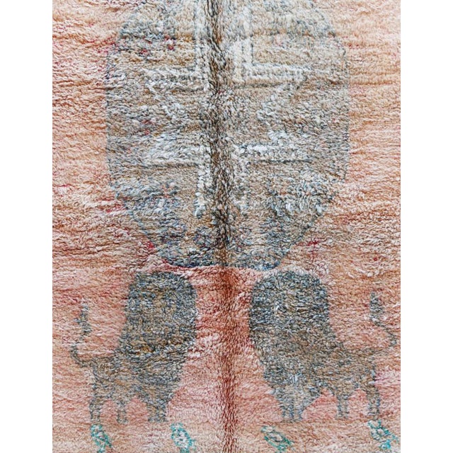 Vintage Moroccan Rug – Handwoven Wool with Symbolic Lion Motifs This vintage Moroccan rug is a remarkable example of...