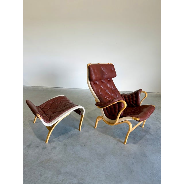 1980s Brown Leather Pernilla Chair and Ottoman by Bruno Mathsson for Dux Sweden, 2 Pieces For Sale In Tampa - Image 6 of 14