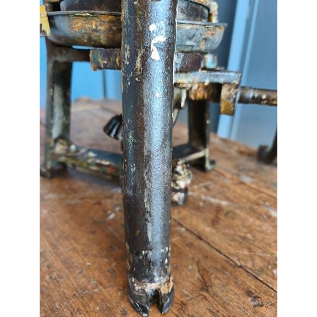 Paint Pigment Grinder, Early 20th Century For Sale - Image 5 of 18