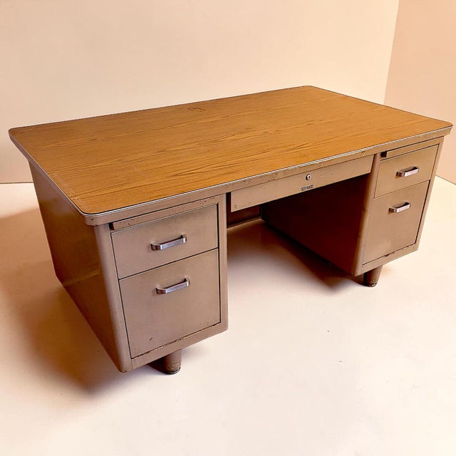 1970s McDowell & Craig Iconic Tanker Steel Home or Office Desk For Sale - Image 9 of 11