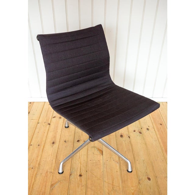 Aluminium Group EA106 Swivel Desk Chair by Charles and Ray Eames for Vitra, 1990s For Sale - Image 14 of 18