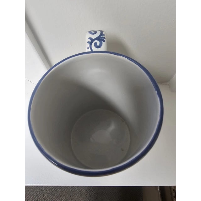 Late 20th Century Oud Delft Holland Colonial Williamsburg Hand Painted Large Porter Mug For Sale In Cleveland - Image 6 of 8