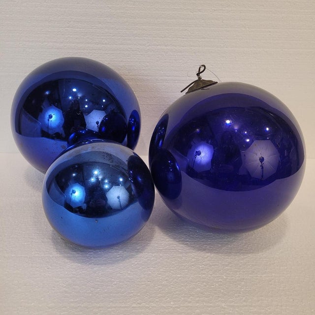 Glass Late 19th Century Indigo Blue Spheres in Eglomisé Glass, France, 1930s, Set of 4 For Sale - Image 7 of 18