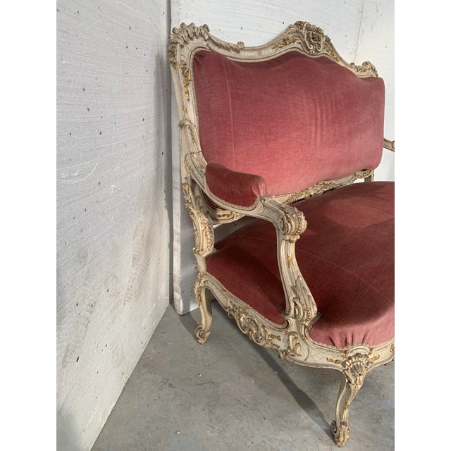 Louis XV Style Bench in Lacquered and Gilded Beechwood For Sale - Image 16 of 17