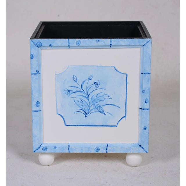 1990s English Traditional Aqua Wooden Box Holder With Delf Design For Sale - Image 4 of 6