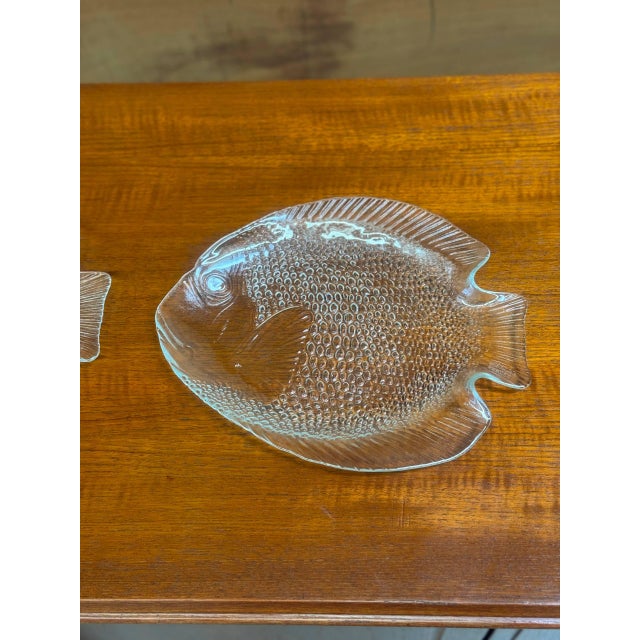 Vintage Arcoroc France Clear Glass Fish Plates – Mid-Century French Serving Platters (Set of 2) For Sale - Image 4 of 8