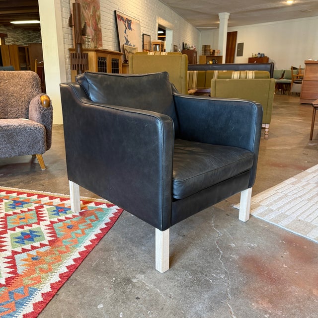 Vintage Danish modern club chair in the manner of Børge Mogensen's Model 2421 for Fredericia Stølefabrik. Similar to the...