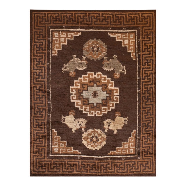 1900s Brown Medallion Antique Chinese Mongolian Rug 5' 9''x7' 10'' Handknotted Wool Carpet For Sale