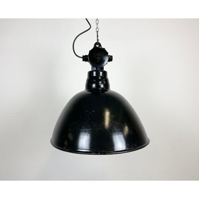 East German Black Enamel Factory Light by LBD Veb Leuchtenbau, Dresden, 1950s For Sale - Image 16 of 16