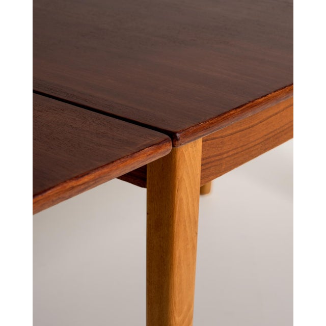 Scandinavian Extendable Oak Dining Table, 1960s For Sale - Image 9 of 11
