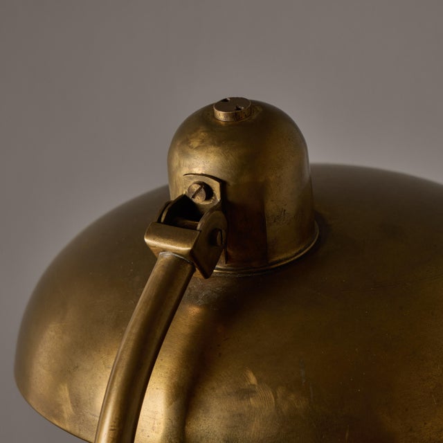 1940s Giovanni Michelucci Patinated Brass Ministerial Desk Lamp for Lariolux For Sale - Image 13 of 17