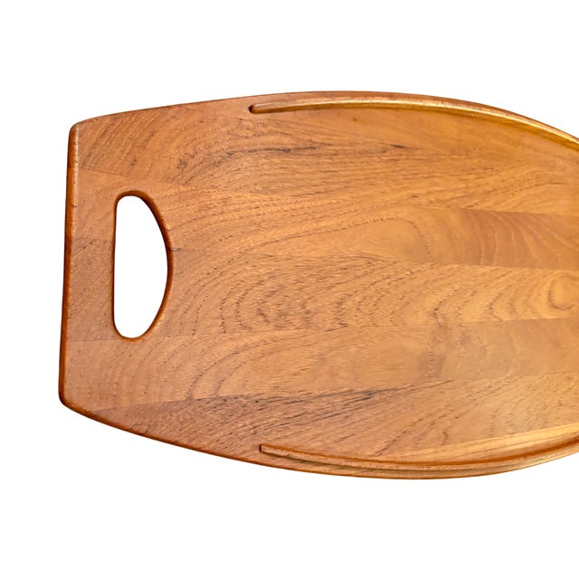 Mid-Century Modern 1950s Vintage Teak Large Dansk Surfboard Shape Serving Tray by Jens Quistgaard With Four Ducks Logo For Sale - Image 3 of 8