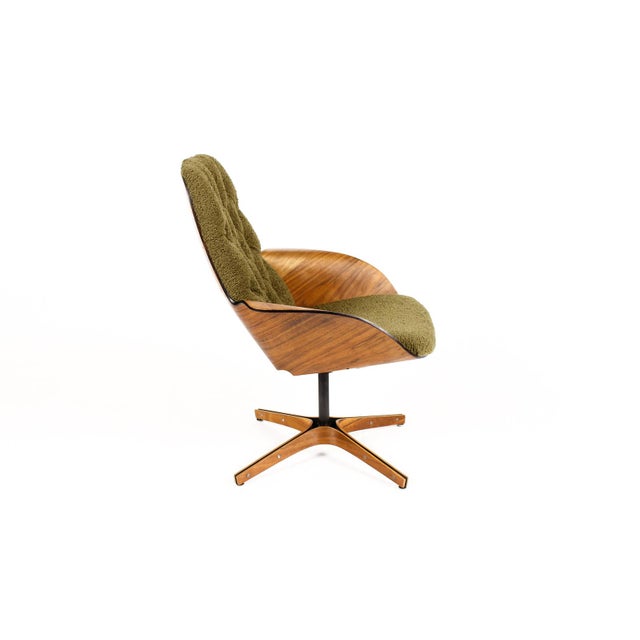 Vintage Mid Century Plycraft Walnut George Mulhauser Lounge Chair— Mrs. Chair — Olive Bouclé For Sale In Los Angeles - Image 6 of 13